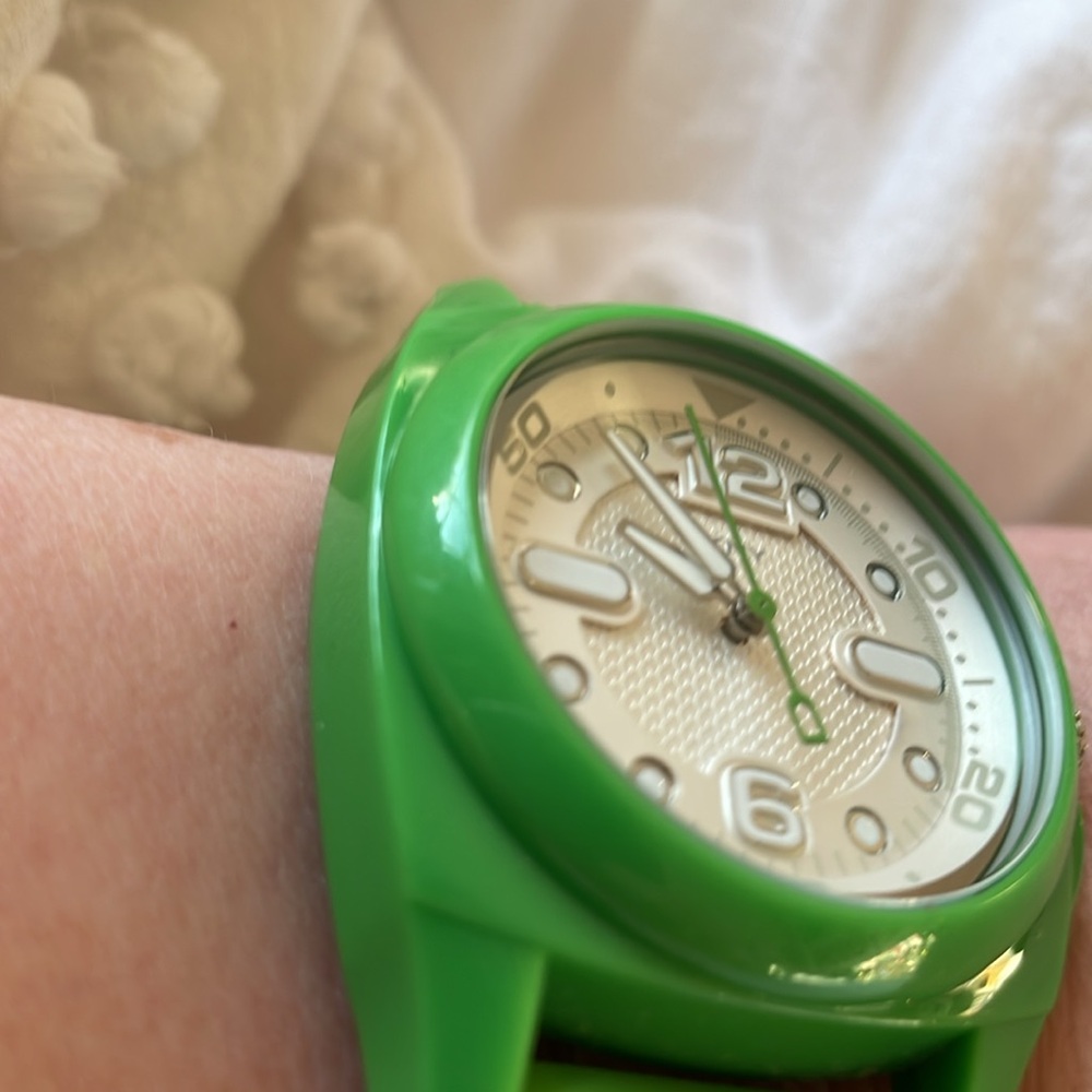 Vintage Bright green DKNY watch Brand new never been used - Picture 13 of 17